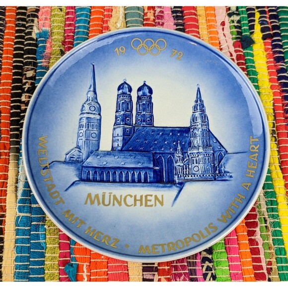 VTG 1972 Goebel Munchen Olympic Embossed Plate Frauenkirche St. Peter 7.5” EUC - Picture 1 of 6